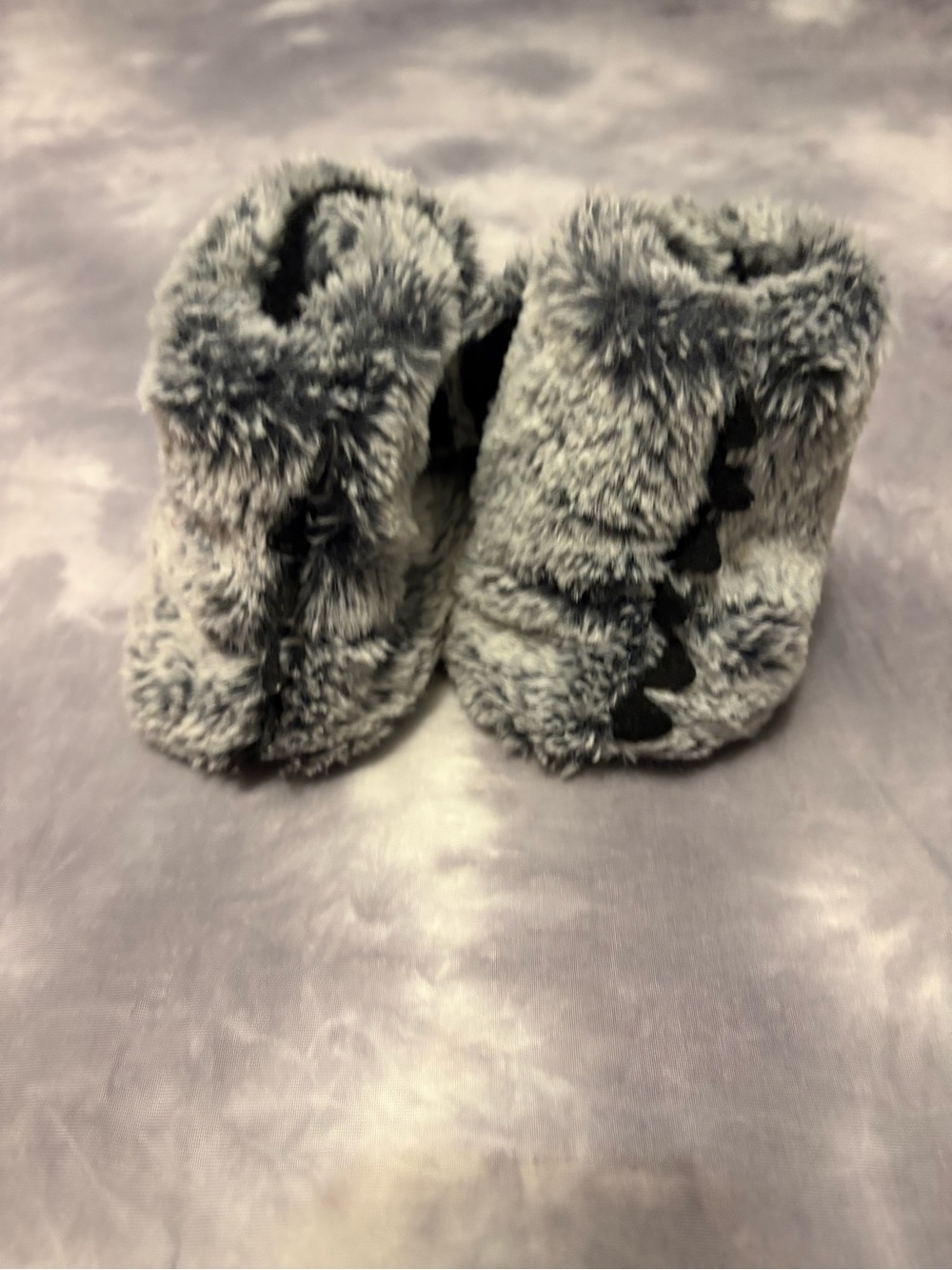 Faux Fur Gray Monster feet Winter Slippers with Toe Design kids size L 9/10 - Picture 2 of 3